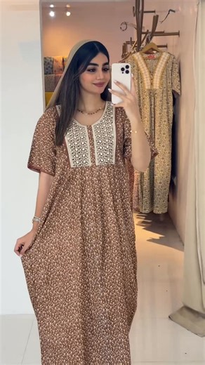 ‎گالری لباس زنانه ویل | لباس بندری | جلابیه | چادر‎ on Instagram‎: "⁨ لباس کتان نخ استین کوتاه💖 سایزبندی: مدیوم | لارج |ایکس لارج اگه خوشگل بودنشون دلتو برد 😍 لایک کن، سیوش کن و برای رفیقای خوش‌سلیقه‌ت بفرست ✨ 🛍️ خرید به صورت حضوری و آنلاین 🚚 ارسال به تمام نقاط کشور 📍 بندرعباس — بلوار مصطفی چهارراه اتوبوسرانی، ساختمان کلاسیک ۲ طبقه چهارم | واحد ۴۰۲ گالری لباس ویل 🤍 #لباس_بندرى #بندر عباس #مزون_بندر عباس # استايل_بندرى #لباس_راحتی كالرى_لباس_ ويل⁩"‎