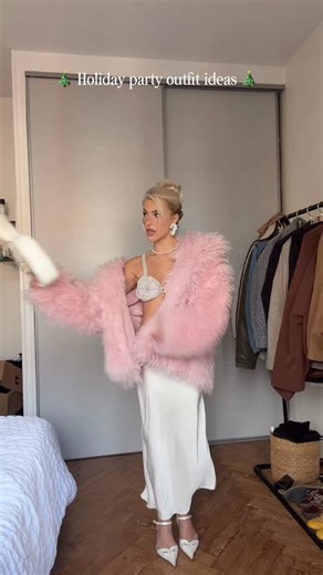 EMMA KEITMANN on Instagram: "Quelques inspirations de tenues pour les fêtes ✨🥹🎄 Vous préférez laquelle ? #christmasoutfits #holidayoutfit #outfitinspo"