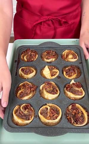 A New Way to Do Pie — Mini Pecan Pies!