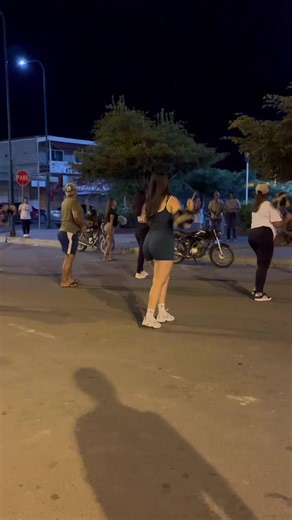 Anahi: Exploring Her Unique Style and Influence