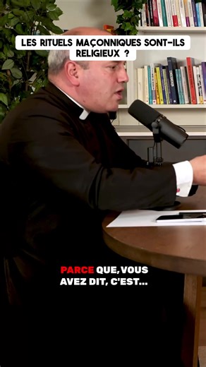 Accusations fusent : la Franc-maçonnerie serait-elle réduite à une simple quête de perfectionnement moral, loin des dogmes religieux ? L'argument est posé : pas de dieu, pas de doctrine imposée, juste des réponses aux questions existentielles... mais est-ce suffisant pour un chrétien ? Un échange percutant sur les limites réelles entre spiritualité et foi institutionnelle. Le débat est loin d'être terminé sur ce sujet brûlant ! #FrancMaconnerie #Debat #Spiritualité #Religion #Philosophie