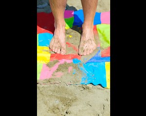 How to avoid the annoying sandy feet 🏖️ #hack | SMOL