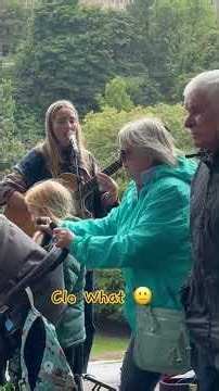 Edinburgh’s Fringe: Princes St Gardens Talented ‘Clo What’ Singer/Songwriter