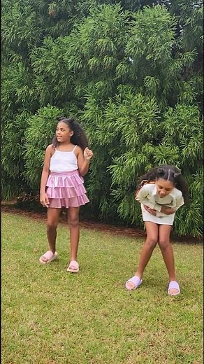 Oops…didn’t mean to kick her 😩! #twins #comedy #sibling #dance