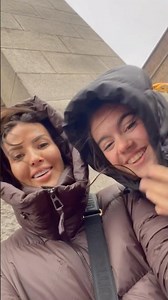 🌬️U Dublinu kišobran nije zaštita… više je modni dodatak koji odleti prije nego što ga pokažeš 🤣🌂