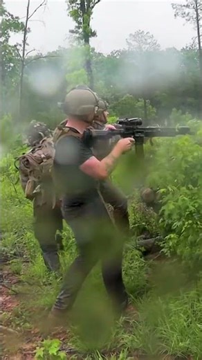 Real combat, brutal shooting attacks!