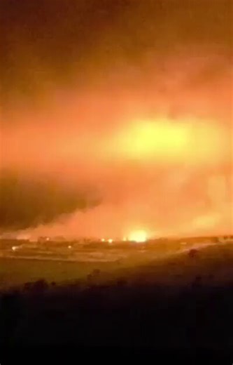 日本人「白リン弾って人に使用禁止なんでしょ？」現代では使っただけで「戦争犯罪」になってしまう白燐弾。しかし日本人、青森県民は【それが青森市民に対し、大量投下された】事実を覚えていないのだろうか？アメリカが青森に投下したM74焼夷弾は「黄燐とナパーム混合の殺戮兵器」だった。