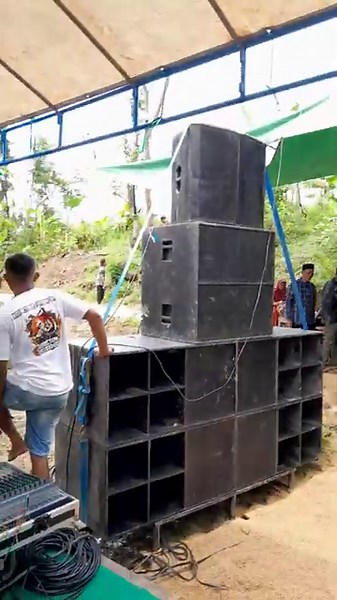 Prepare sound hajatan buat organ tunggal. 🔊🔊🔊#Soundsystem #Soundhajatan #soundteropan