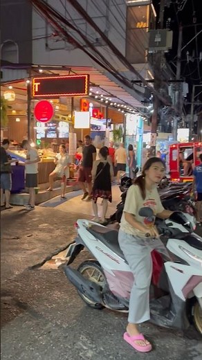 🌃 Phuket Nightlife – Vibrant Nights & Electric Vibes 🌴✨