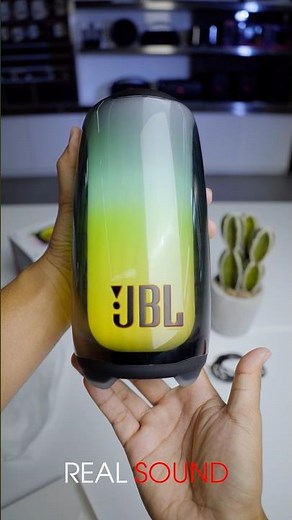 JBL Pulse 5 – 360° Sound & Dynamic LED Light Show Speaker!