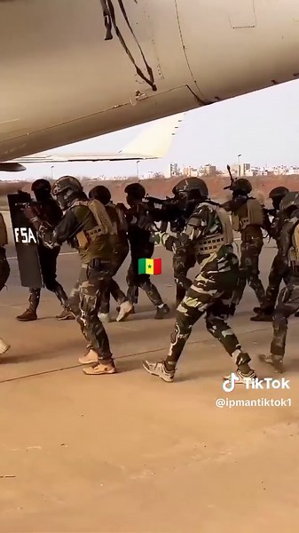 Défilé militaire du Sénégal pour l'indépendance 2025