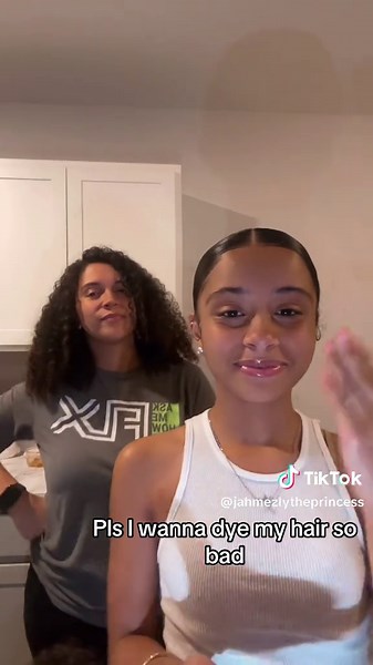 I cannot leave my hair alone for nothing!!! #fyp #mom | hair