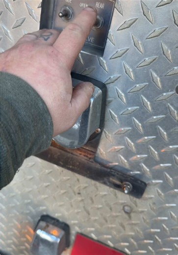 Operating a Rear Dump Chute for Fire Apparatus