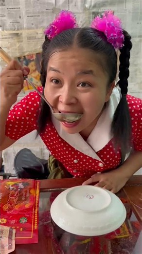 Secretly bought latiao after school, now viral on TikTok