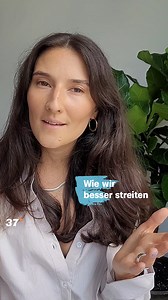 Familientherapeutin Juliane Steffen beschreibt, wie wir besser miteinander kommunizieren können, damit sich durch Meinungsverschiedenheit Verbindung aufbauen lässt. Weitere Themen ums Zusammenleben findet ihr in der Mediathek: kurz.zdf.de/SHRFV/ | 37 Grad