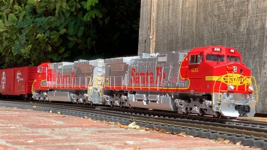 运行各种美式G型重型火车模型