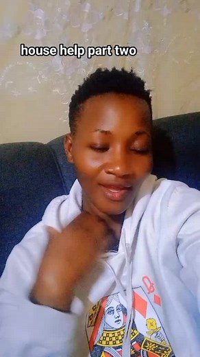 Stylish White Hoodie Featuring Queen of Hearts Design