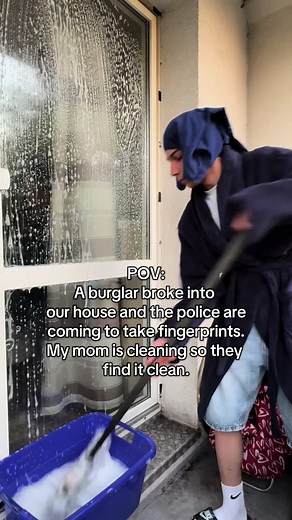House burglary POV: Mom cleans before police fingerprinting