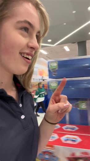 For our ✨ slightly less organised ✨ friends who are yet to get their Christmas presents for tomorrow... we have you covered 😉 Our Kmart gift card is the perfect last-minute present - minimal effort, maximum happiness (because everyone loves the gift of choice!) ❤️ | Kmart Australia