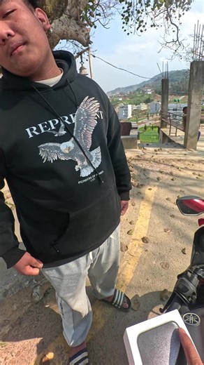 Buying iPhone 15 Pro Max: A Reseller's Guide