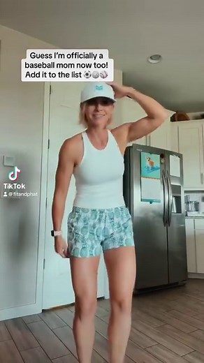 Some #baltimorestrut after 3 hrs of baseball practices! 😅 Any tips for this new to baseball mom? #fitandphat #dancingnurse #dancingmom #sportsmom | Fitandphat