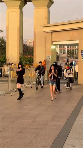 10 Năm Đèn Sách So Với 3 Đời Làm Ăn