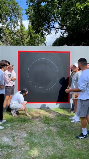 The Perfect Circle Challenge ⭕️ #funny #perfectcirclegame #perfect | Boney