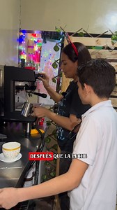 Disfrutando de un rico chocolate caliente en vida Coffe. Para vivir momentos navideños #cafeteria #chocolate #Sebaco | Las aventuras de Darwing