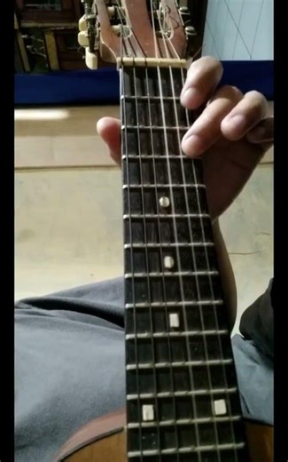 How To Play " eye Of The Tiger " Guitar melody
