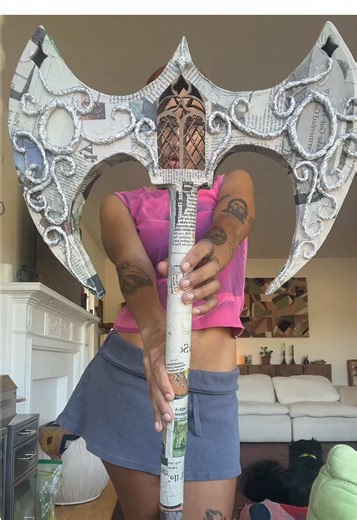 details added to my cardboard battle axe✨✨✨✨⚔️ PLASTER TIME💌 #cardboardart #cardboardsculpture #papermache #papermacheart #renfaire