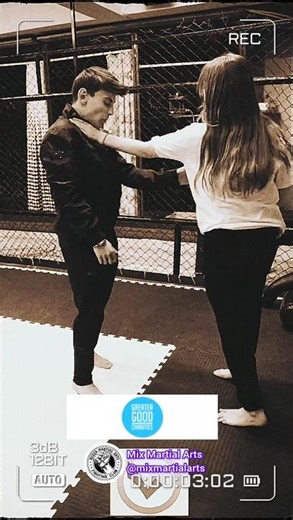 Part 204 Best Women's Self defense skills #trendingshorts #selfdefensetechniques #mixmartialarts