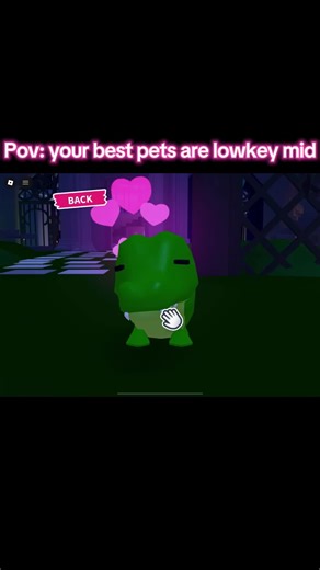 Wish I had a mini piguhhh 👀😩 #adoptmepets #dangopenguins #fyp #roblox