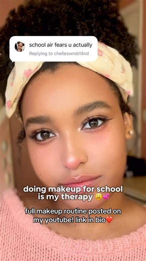 sky | makeup ♡ on Instagram: "doing my makeup for school really gets me ready for the day 😮‍💨💘 full tutorial for this makeup look posted on my youtube! link in bio ❤️ #makeup #douyinmakeup #chinesemakeup #schoolmakeup #dailymakeup"