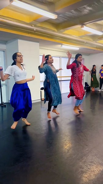 Chaka Chak Bollywood Dance Choreography