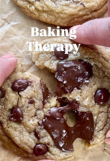 🥰 Baking will always be my therapy 🫶🏼🍪 #asmr #bakingtherapy #cookies #baking #bakersoftiktokokierecipe