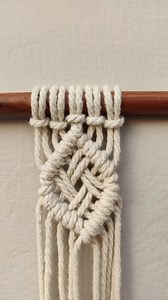 Macrame Diamond Pattern for Beginners #macramedesign #macramedesign #macramedesigns #macramepattern #fblifestyle #macramepatterns #macrametutorial #macrametutorials #macrameknot #macrameknots #macramebeginners #beginners #macrameforbeginners #macramearttutorial #diy #diymacrame | Macrame Art Tutorial