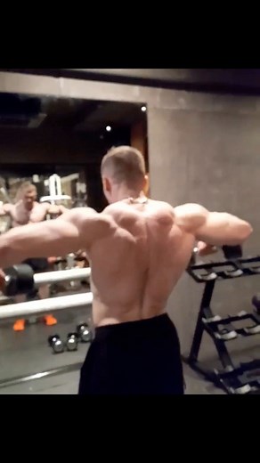 Guess who? #bodybuilding #shoulderworkout | Generation Iron
