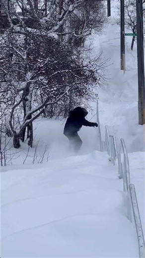So Much Snow - Drop in! #snowboarding