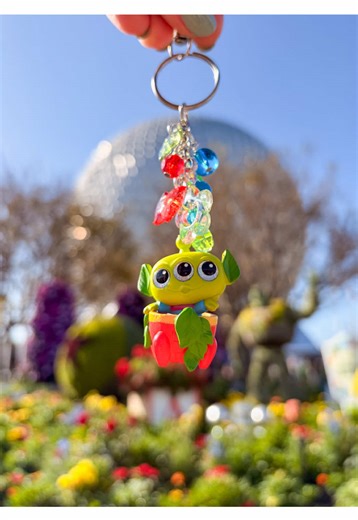 Flower and Garden Alien 👽🛸 #toystory #flowerandgardenfestival