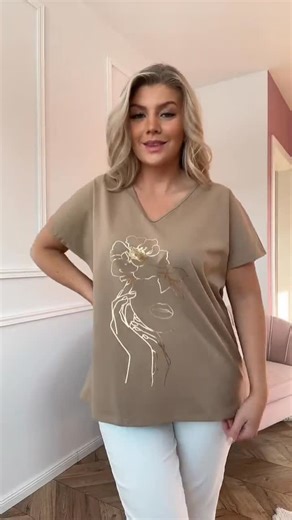 Sklep Maloma.pl on Instagram: "Nowe T-shirty ze złoty prinem💛 👉 https://maloma.pl/produkty/search:sonya Sprawdź model SONYA✨🥰"