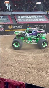 MONSTER JAM! Grave Digger brought the donut factory! #monstertruck #monsterjam #gravedigger #digger