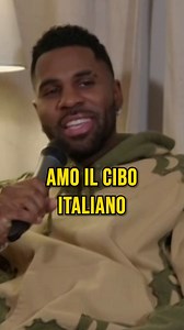 In cima alla lista cosa poteva esserci? 🇮🇹🍝 Jason Derulo è tornato in Italia per farci scatenare al Forum con il suo “Nu King Tour” 🔥 Poco prima di salire sul palco nei camerini è stato intervistato da Max Brigante in diretta a 105 Mi Casa, l'intervista completa la trovate su 105.net 📲 @jasonderulo @max_brigante #radio105 #105micasa | Radio 105