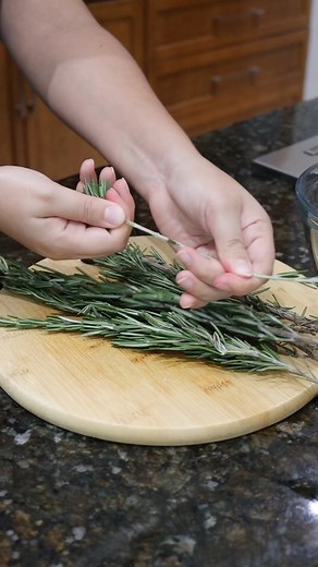 9.5M views · 160K reactions | Sabias que si tienes romero en casa…  | Receta De 10 | Facebook