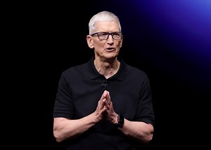 Tim Cook’s Full Memo to Apple Staff on ICE Shooting After White House Visit
