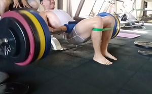 Thrust：最能体现雄性本能的动作