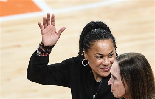 “I just feel like a beacon of hope”: When Dawn Staley talked about growing up in “impoverished neighborhoods” and inspiring people like her