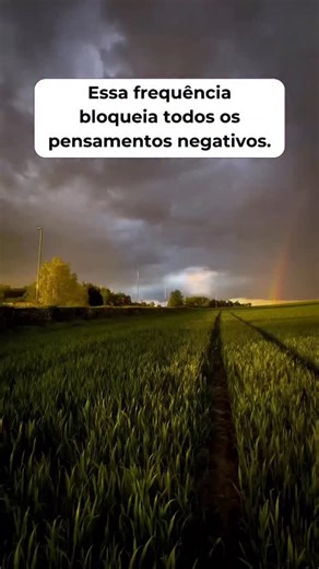Dra Soraya Pinto | Clínica SoPsicologia | 🍁Neuropsicóloga on Instagram: "Essa frequência é utilizada por muitas pessoas para ajudar a acalmar a mente e reduzir o excesso de pensamentos que surgem ao longo do dia. Ao ouvir, a mente começa a desacelerar naturalmente. O ruído interno diminui. Pensamentos negativos perdem intensidade, como se fossem perdendo espaço. Não é algo que precise ser entendido racionalmente. O efeito acontece na escuta, na permanência e no tempo que você se permite ficar c
