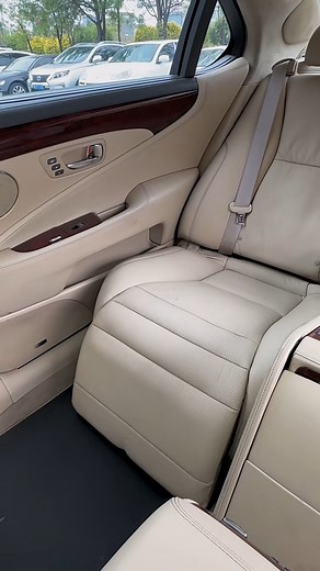 Beautiful Car Interior Tech #cars #auto #interiordesign #style #Lexus | Gear Auto