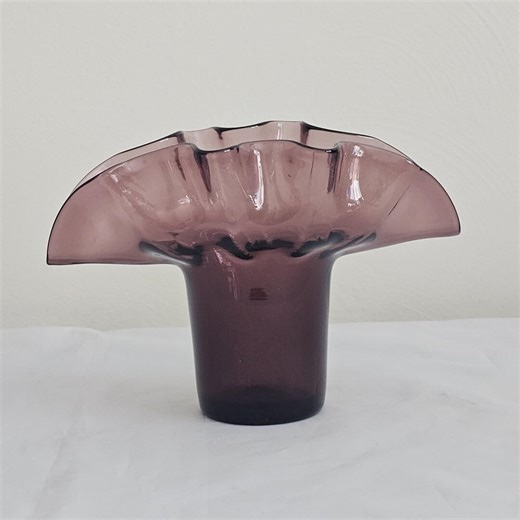 Amethyst Bischoff Glass Ruffled Fan Vase No. 471 6 1/8" Tall - Etsy