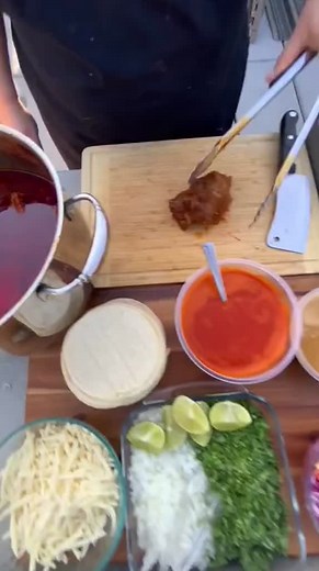 Tarde de taquitos😋😋 #fyp #parati #tacosdebirria #quesabirria (la receta de la birria ya está en mi página)_processed